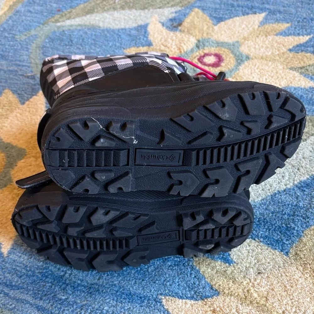 Columbia Black and White Checkered Snow‎ Boots Kids Size 2